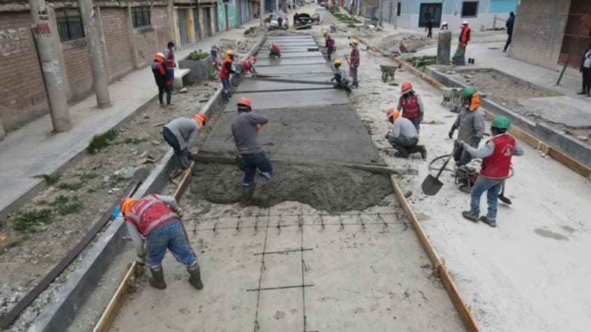 obra de pavimentación en Urb. El Ingeniero I