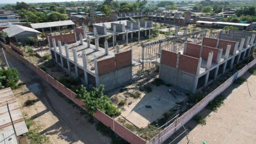 Piura instituciones educativas paralizadas