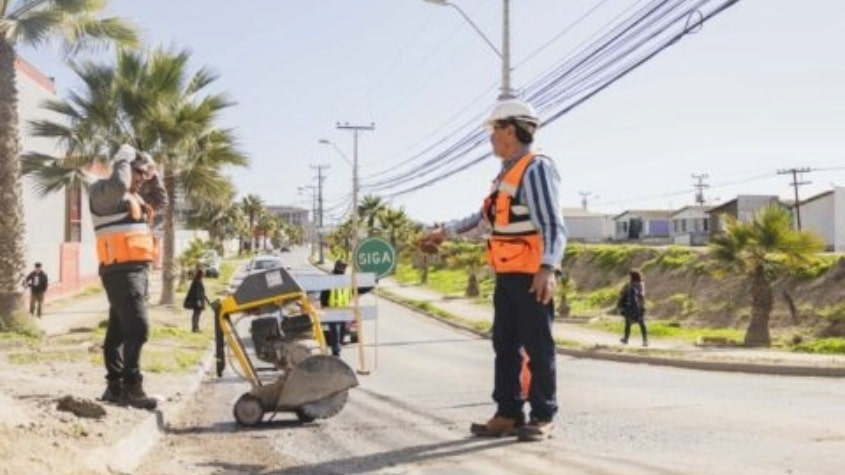 Chile: Firman convenio para mejorar 300 km de caminos rurales por CLP$ 61 mil millones