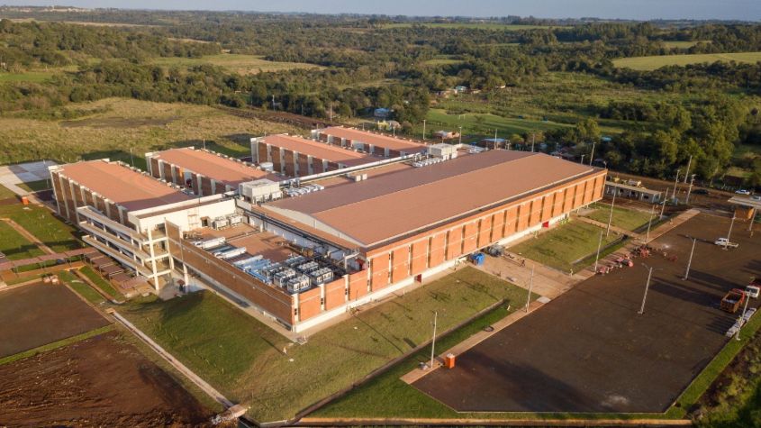 Hospital e infraestructura vial para Itapúa