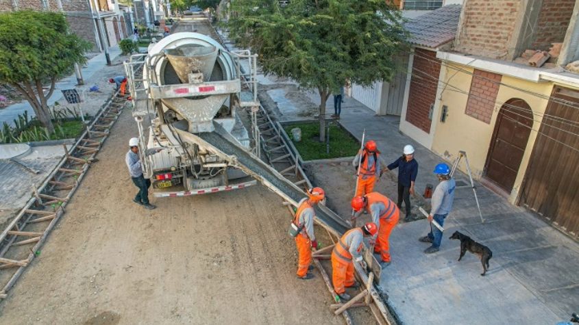 Piura: Inician vaciado de concreto en calles y avenidas