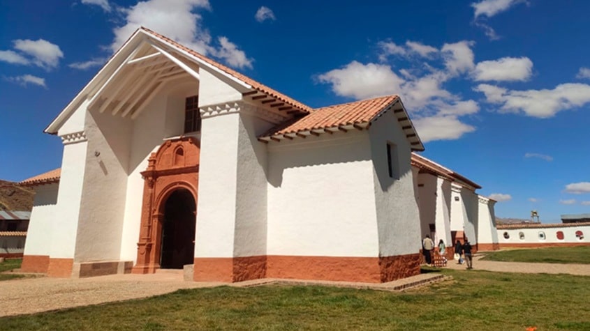 Puno: Mejoran Templo San Francisco de Asís de Umachiri.
