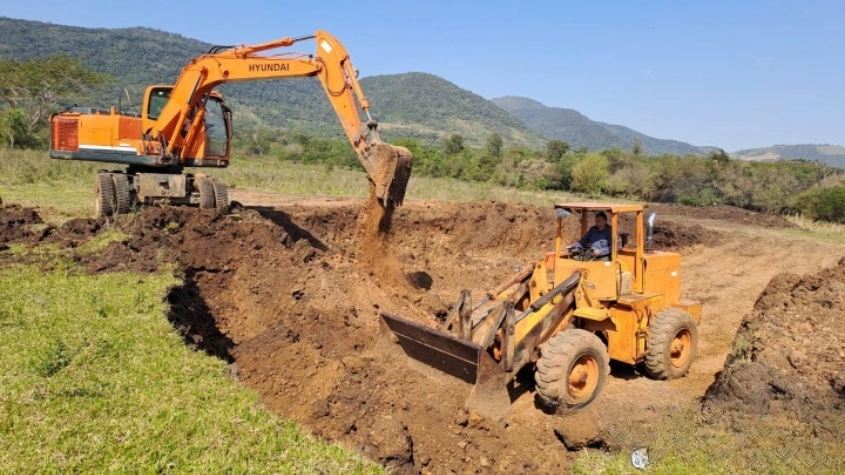 Paraguay: Recuperan transitabilidad de caminos vecinales en Guairá