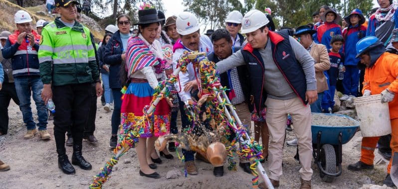 Huancavelica: Inician reconstrucción de 15 km de carretera de Congalla