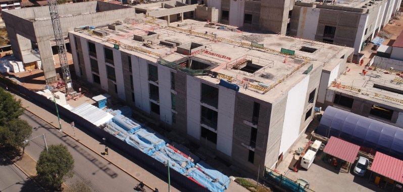 Construcción del Hospital Antonio Lorena está en la última etapa de reforzamiento de estructuras
