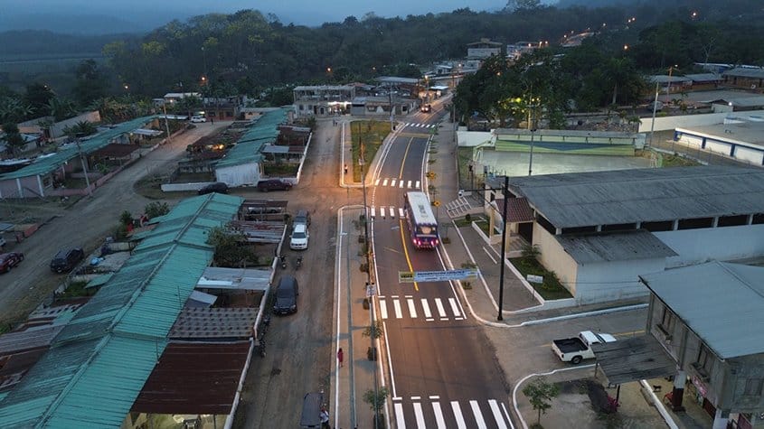 Ecuador: El Oro y Pasaje entregan obra vial en Tres Cerritos