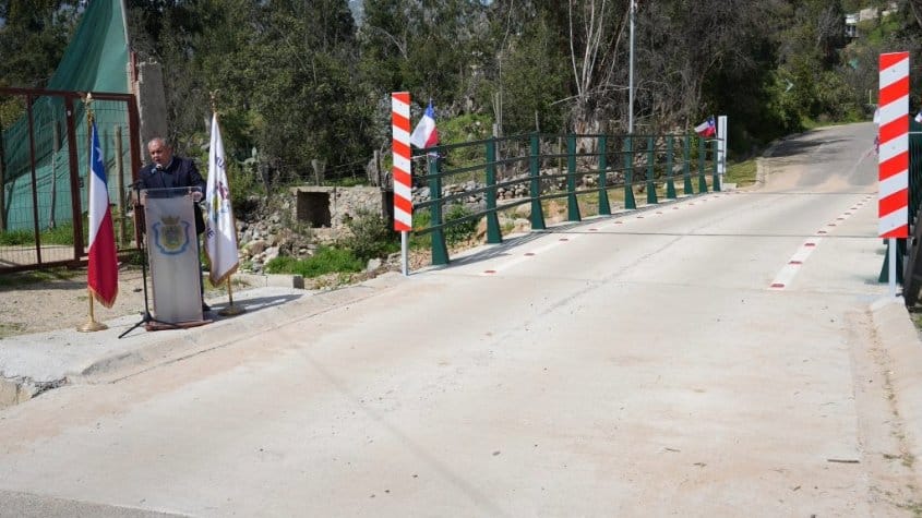 Chile: Inauguran 2 puentes e inician obras de pavimentación en Olmué