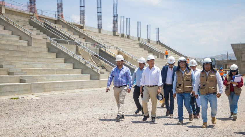 Construyen estadio y pistas en Las Américas en Ayacucho