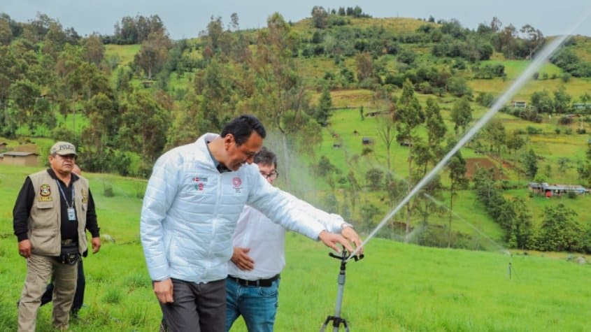 Destinan S/ 33 millones para impulsar 9 proyectos de riego tecnificado en Huancavelica