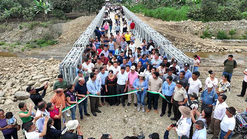 Inauguran puente