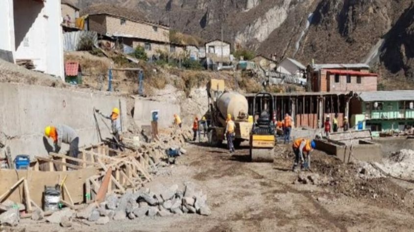 Gobierno Regional de Arequipa asfalta vías en Castilla
