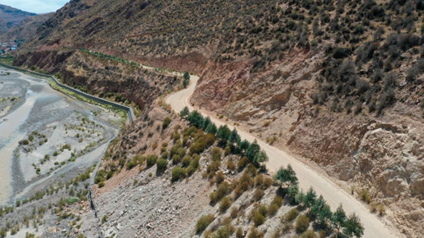 Inician mejoramiento y conservación de 380 km de carreteras en Moquegua y Arequipa
