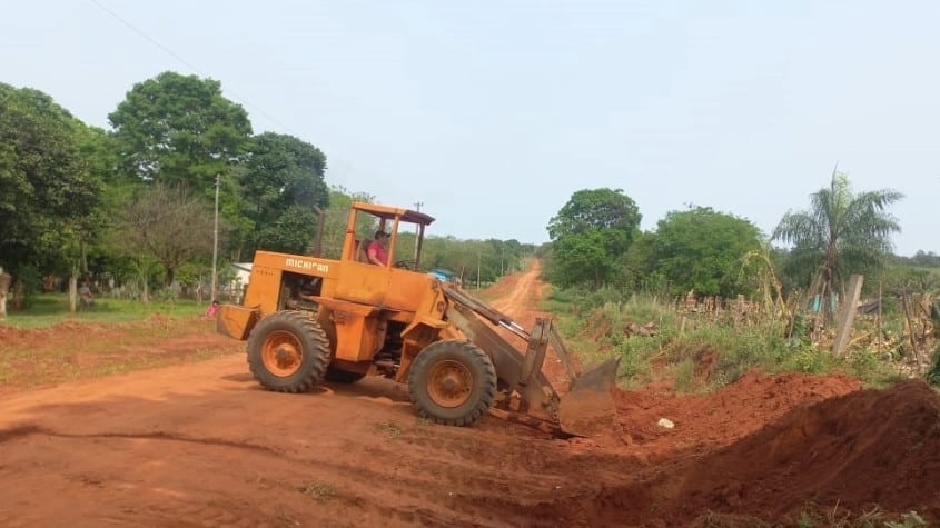 Paraguay: Mantenimiento de caminos beneficia a 2.700 habitantes en San Pedro