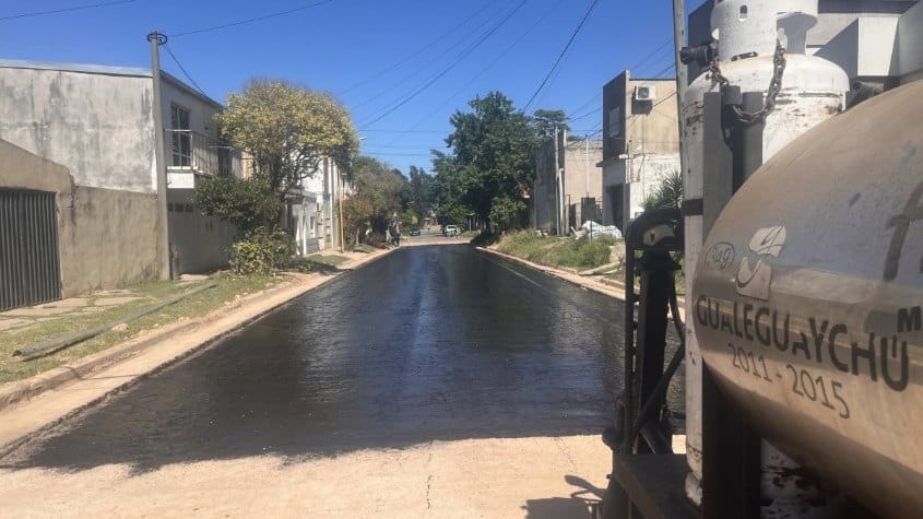 Argentina: Comienza la pavimentación de calle Andrade