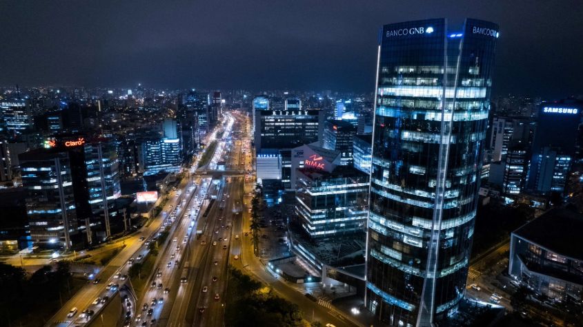 foto de la ciudad de noche