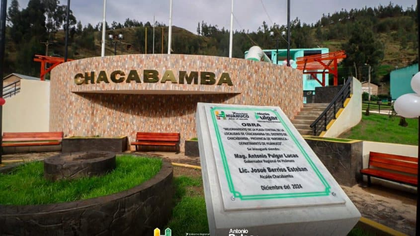 Huánuco: Inauguran plaza central renovada en Chacabamba