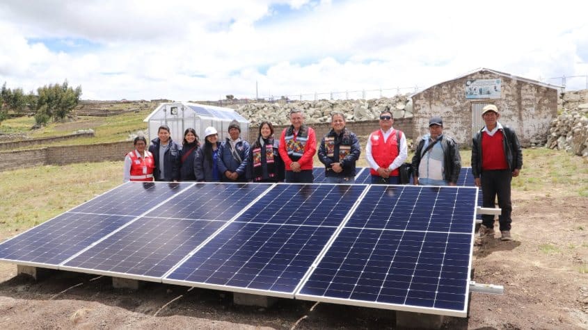 Huancavelica: Inauguran sistema fotovoltaico y módulo productivo