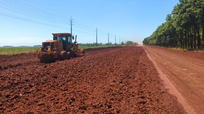 Rehabilitación de trocha en paraguay