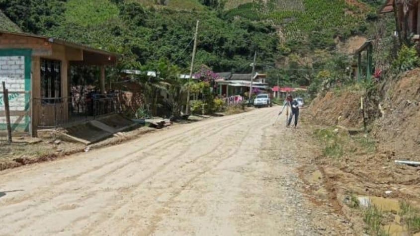 Colombia: Firman contrato para transformar corredores viales en el Cauca