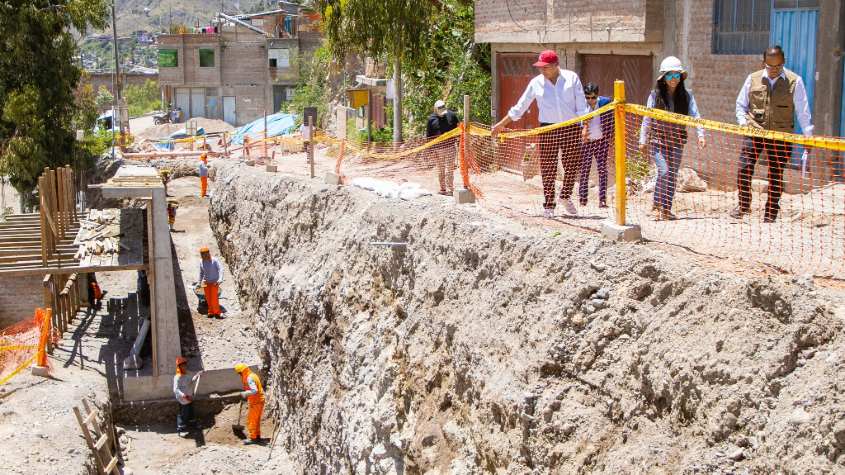 Ayacucho: Construyen muros de contención en La Picota