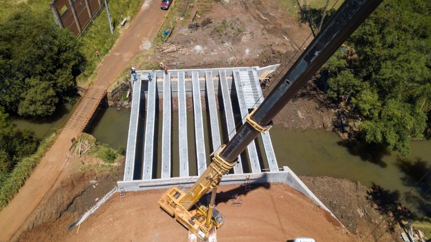 Paraguay: Puente sobre el Arroyo Porã registra avance significativo