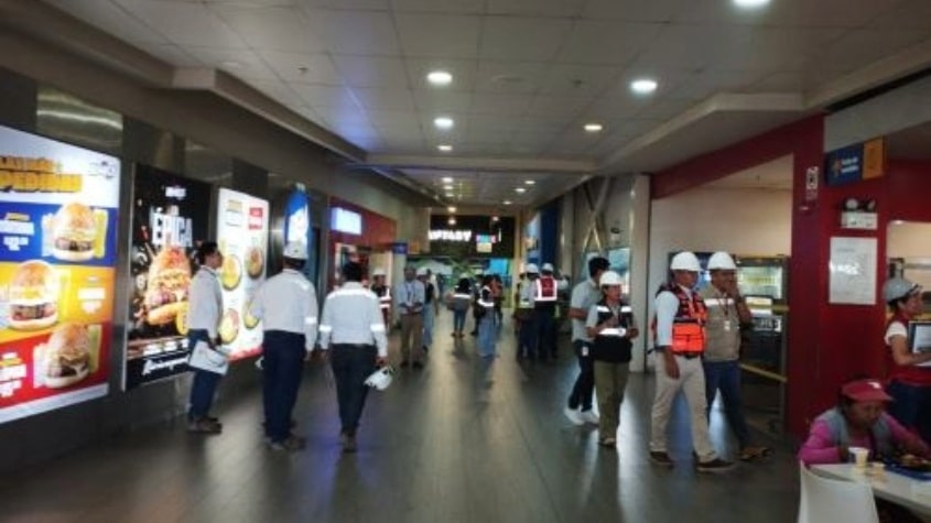 Clausura de Plaza Vea de Tacna