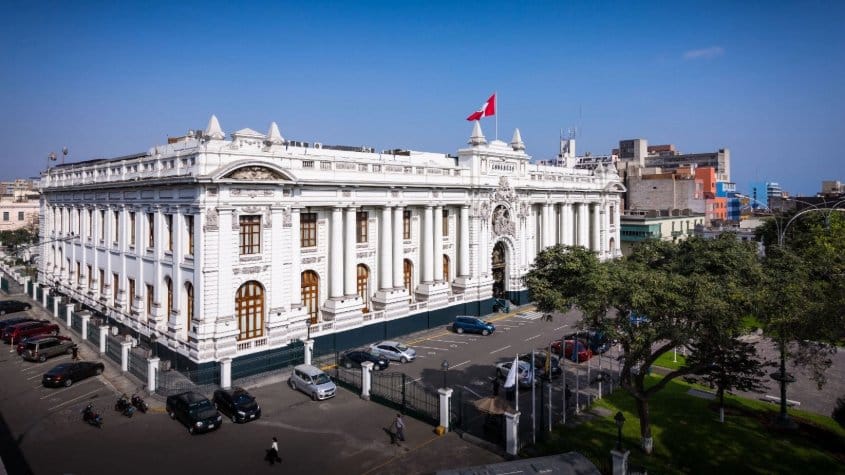 Congresistas de seis bancadas se oponen a proyecto de ley que crea el Ministerio de Infraestructura