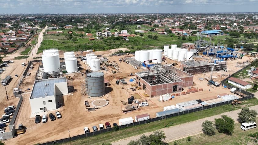 Vista de la segunda planta de biodiésel en construcción en la ciudad de El Alto en Balivia.