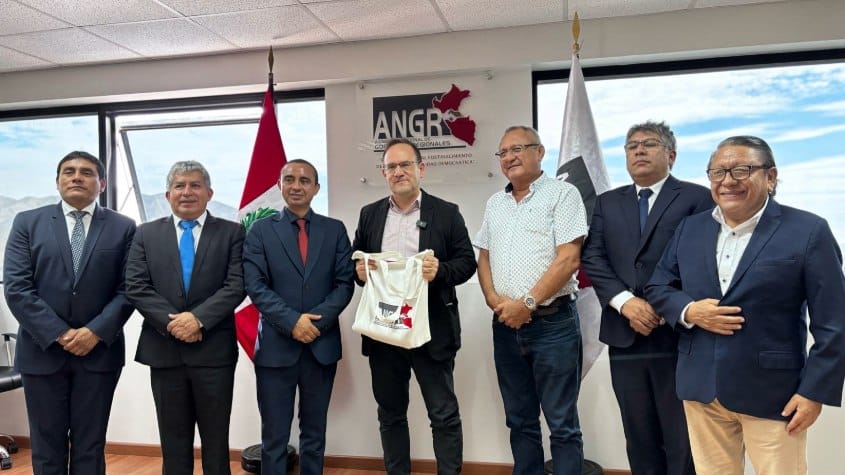 Ministro de economía propone destinar especialistas para verificar avances de proyectos de inversión en las regiones