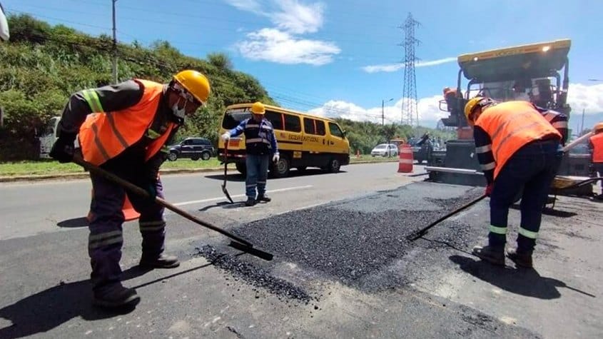 Ecuador: Mejoran más de 1,500 calles en Quito