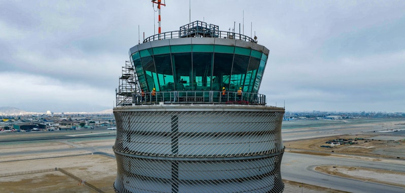 Ositrán sanciona a LAP con casi S/ 3 millones por deficiencias en vidrios de la nueva torre de control del aeropuerto Jorge Chávez