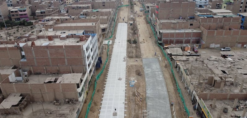 Construcción de pistas y veredas