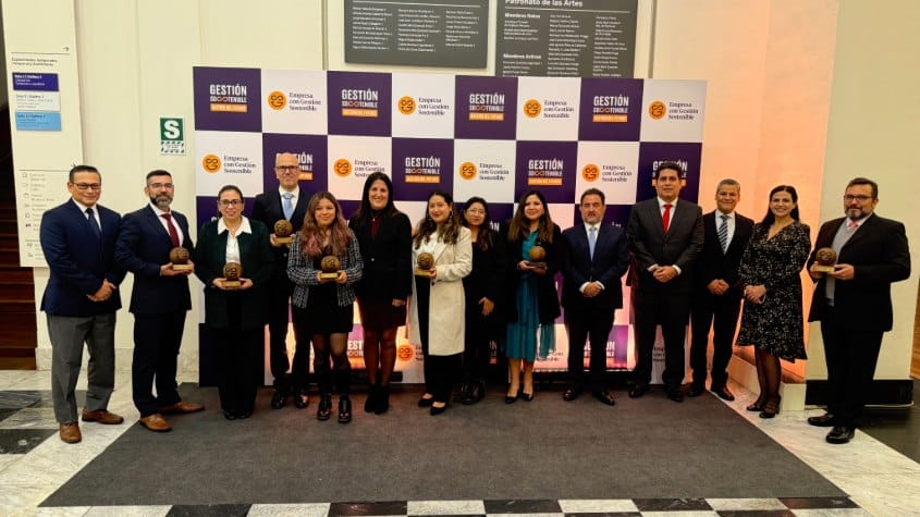 Ferreycorp y seis de sus compañías reciben Distintivo Empresa con Gestión Sostenible