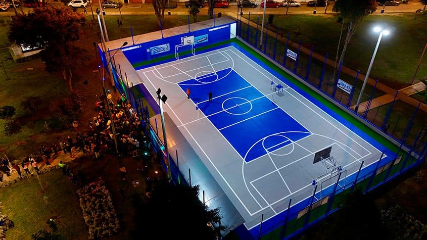 Callao: Modernizan campo deportivo del Parque Tantaleán Vanini en Bellavista