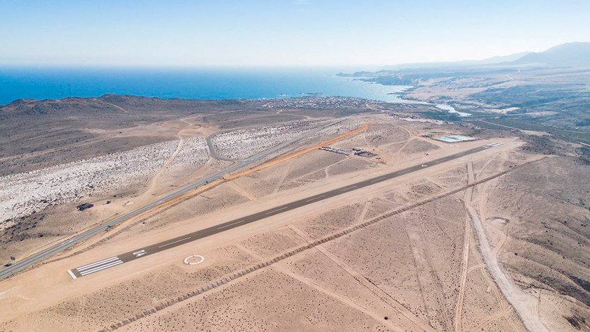 Chile inaugura nueva pista de aterrizaje y helipuerto del aeródromo Gran Cañón en Atacama