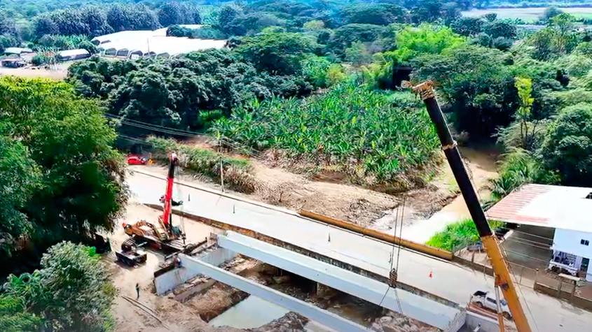 construcción de puente