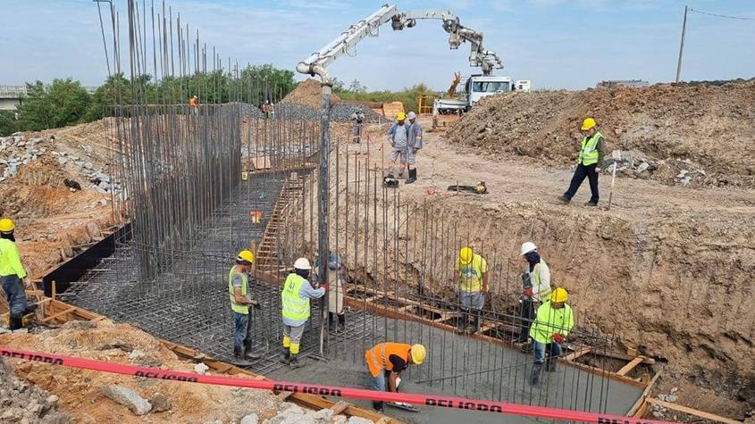 Paraguay: Puente sobre el arroyo Itay alcanza 45% de avance en sus fundaciones