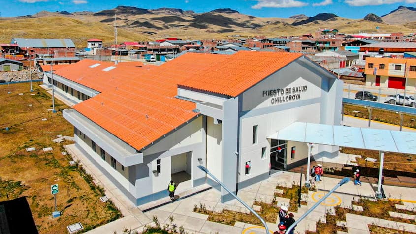Moderno Puesto de Salud de Chilloroya en Cusco, ubicado en zona altoandina, brinda atención médica básica a comunidades rurales como parte de la ampliación de la cobertura sanitaria en el sur del Perú.