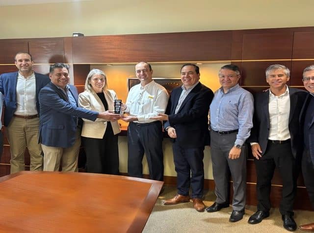 Ferreyros llega a PERUMIN reafirmándose como el mejor dealer minero de Caterpillar en el mundo