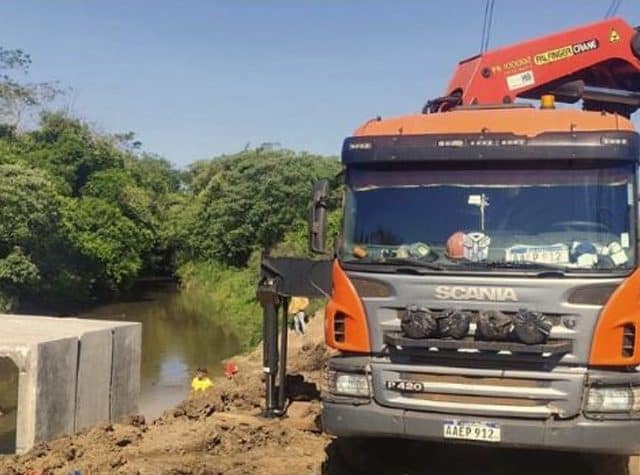 Paraguay: Continúa la construcción de puente sobre el río Piribebuy, en Tobatí