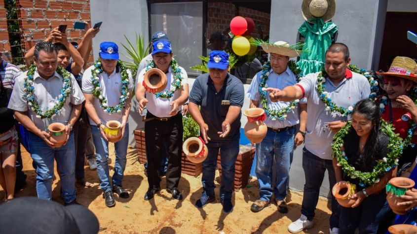 ceremonia de entrega de casas
