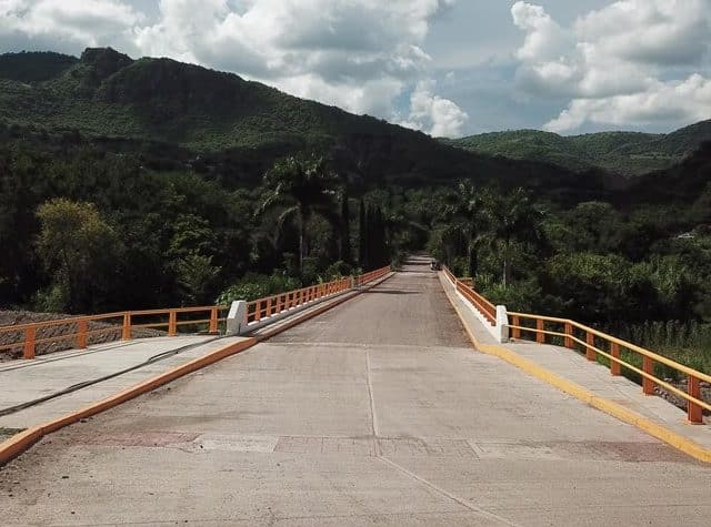 México: Concluyen la reconstrucción de 13 puentes en Guerrero