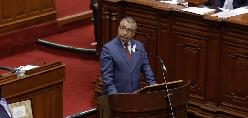 El Ministro de Transportes y Comunicaciones, Aldo Prieto Barrera.