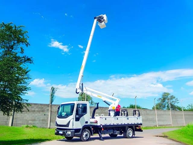 Versatilidad y seguridad para operaciones en altura y gestión de residuos