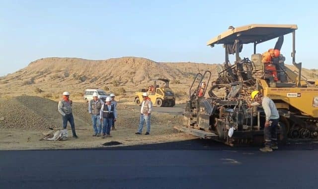 Piura: Construcción de la carretera La Costanera registra un 57% de avance