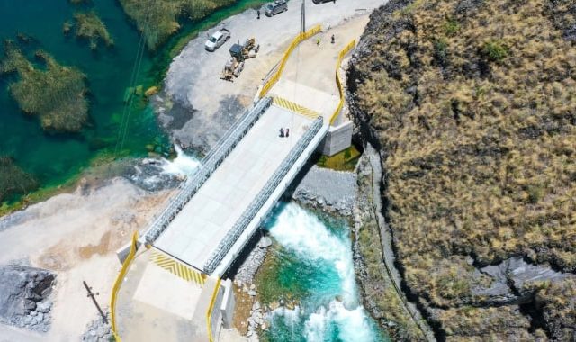 Inauguran moderno puente Piquecocha en Yauyos