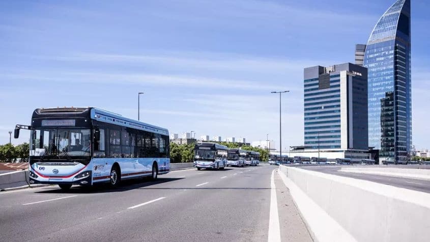 flota de buses, imagen referencial