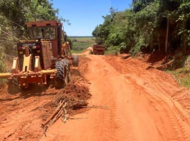 Paraguay mejora 32 km de caminos vecinales en beneficio de 2,800 habitantes de Canindeyú