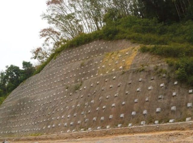 Soluciones de estabilización de taludes: Tecnología que sostiene y protege